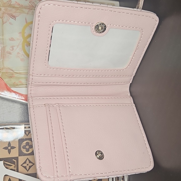 Luv Betsey Betsey Johnson Wallet nwot - Picture 3 of 4